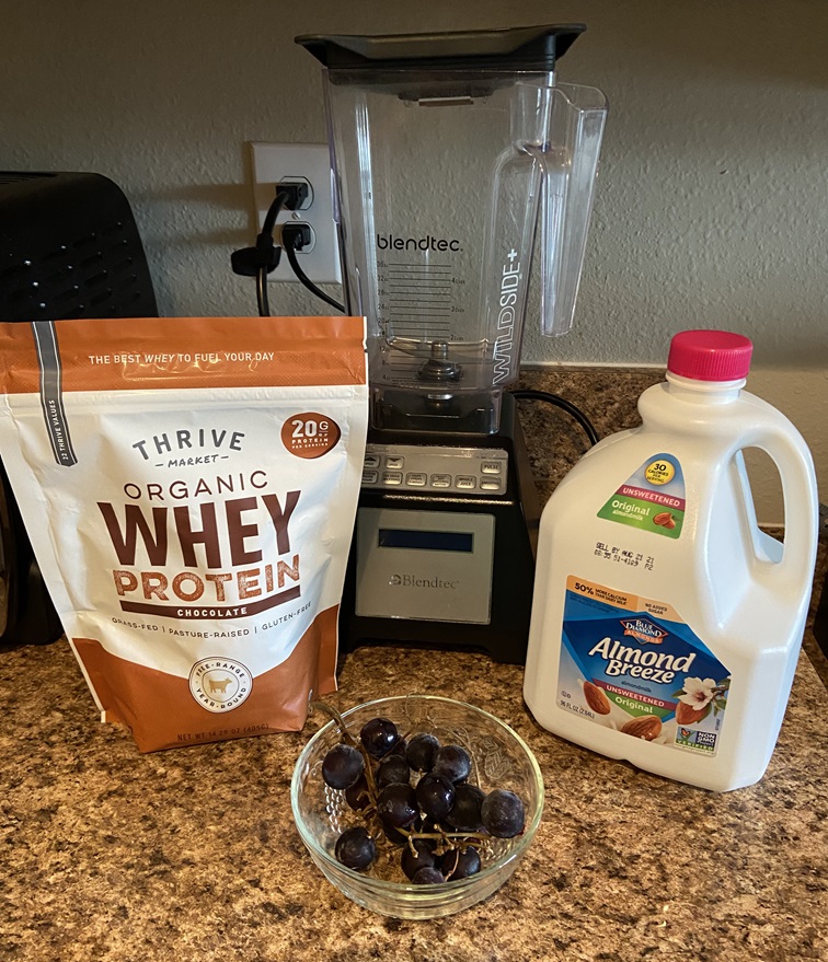 Grapes Protein and Almond Milk